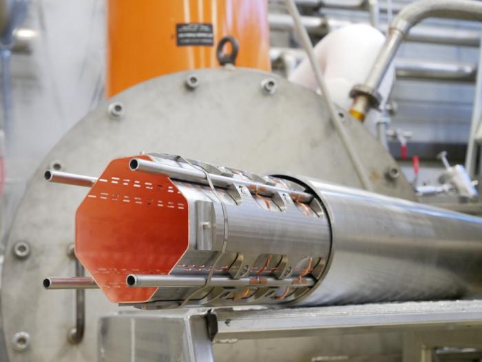 Q2 beam screen prototype 